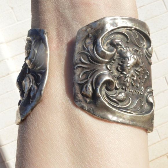 Antique Art Nouveau Floral Sterling Cuff Bracelet Victorian Repoussé Baroque - Picture 7 of 8